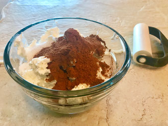 Hefezopf mit Quark Zimt Füllung aus der Stoneware rund im Pampered Chef Onlineshop bestellen