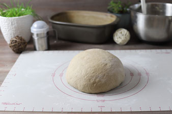 Dunkles Brot aus dem Ofenmeister oder Zaubermeister von Pampered Chef