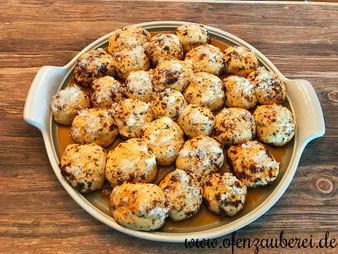 Pizza Zupfbrötchen als Grillbrot auf dem großen runden Stein "White Lady" aus dem Pampered Chef Onlineshop bestellen