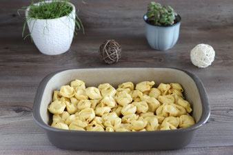Tortellinigratin in der Ofenhexe von Pampered Chef