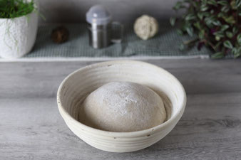 Gefalteter Brotteig von der Pampered Chef Teigunterlage