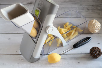 Pommes mit der Gemüsefix Mandoline von Pampered Chef schneiden