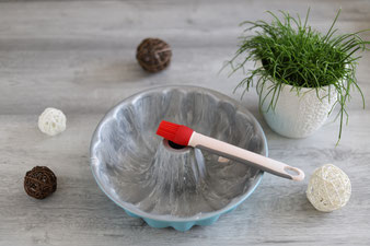 Herbstkuchen Gewürzkuchen Gugelhupf in der Kranzform mit Silikonpinsel und Kuchengitter aus dem Pampered Chef Onlineshop kaufen