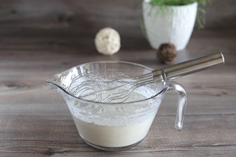 Soße in der Nixe von Pampered Chef verquirlen