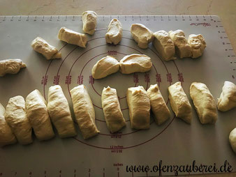 Partybrötchen, Brötchensonne auf dem Zauberstein, Ofenzauberer oder White Lady mit Teigunterlage im Onlineshop von Pampered Chef bestellen