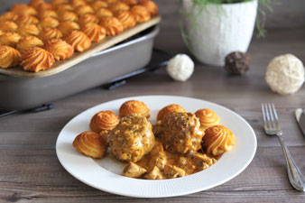 Hackbällchen mit Champignon Rahmsoße und Kroketten im Grundset von Pampered Chef backen