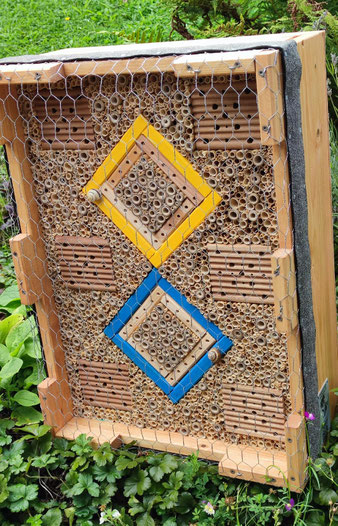 M1  Wildbienenbrutstätte / Breite 42, Höhe 58, Tiefe 21.5cm / € 250