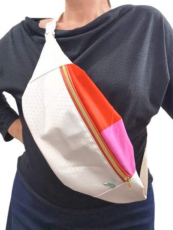 Bauchtasche 80s Style weiß pink orange mit Lochmuster