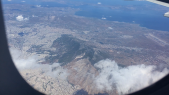Flug über Athen