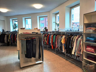 Kleiderladen im Sozialzentrum St. Peter