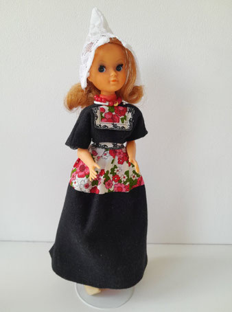 Gauntlet Fleur dressed in Volendam outfit. Photo by Patricia Ruiter.