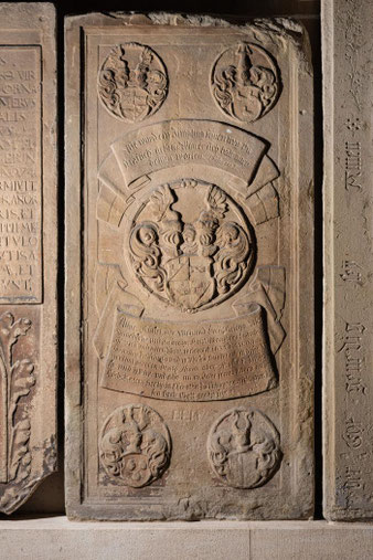 **Abb.2: Museum der Universität Tübingen (MUT), eMuseum: Epitaph für Albrecht von Lendersheim, Objektnr. ELK-Sg-82.