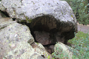 "Sleeping Rock" at Owl Creek Pass: this is where Kim Darby spent the night in John Wayne's "True Grit".