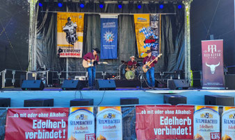 Red River Band Bayreuth, Country Rock Bayreuth, Motorradsternfahrt Kulmbach 2025, Dario Dorsch Country, Country Music Dario Dorsch Bayreuth, Schnitt: Peter Dorsch Bayreuth, Red River Band Bayreuth, Country DORSCH Bayreuth, Sternfahrt Kulmbach, Kulmbach 25