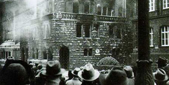 Brennende Synagoge in Essen, 10. November 1938 Repro © Alte Synagoge Essen