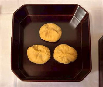 主菓子　金団　濃茶席　縁高