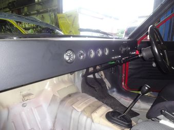 AE86レビン 競技用ダッシュボード製作 - レーシングサービス