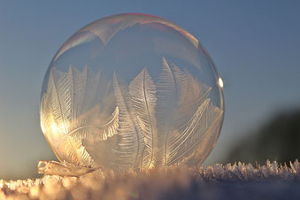 A frozen air bubble