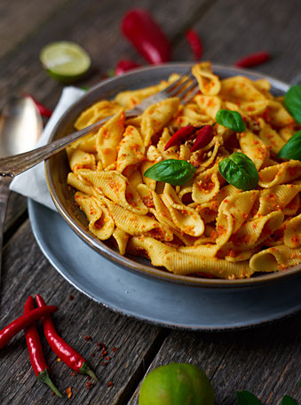 red Pesto roasted rep pepper - rote Pesto mit Pasta aus gerösteten roten Paprika