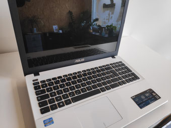 PC portable Asus 15,6" reconditionné 2 cœurs à 1,8 Ghz - 6 Go RAM - 512 Gb SSD - Wifi