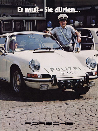 Die Uniform haben wir noch, den 911er, der für die Porsche-Werbung poste,  leider nicht mehr. (Foto: Porsche-Archiv)