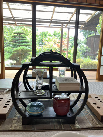 京都宇治市にある恵心寺内で体験できるお抹茶を作ったお香作り体験。