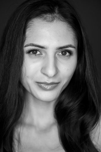 Headshot Fotografie Berlin Moabit – moderne Businessfrau