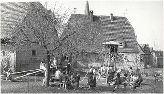 Spielplatz in Oberderdingen Ecke Gartenstraße / Bremich 1968