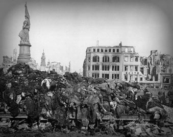 Bundesarchiv, Bild 183-08778-0001 / Hahn / CC-BY-SA