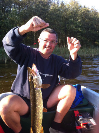 Mecklenburg - Angelurlaub - Ferienhaus mit Pool am See ...