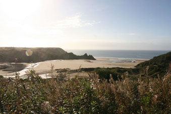 endloser Strand von Three Cliffs Bay
