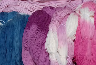 couleur naturelle, teinture textile, laine, soie, magasin de laine, développement durable, mérinos, laine locale, magasin de proximité
