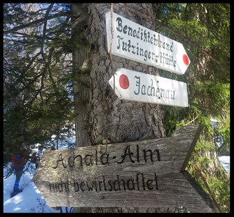 Wer dieses Hinweisschild erreicht, hat nur noch etwas mehr als einhundert Höhenmeter bis zum Gipfel.