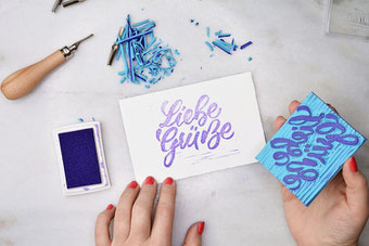 DIY Anleitung für einen selbstgemachten Stempel mit deinem Handlettering - Liebe Grüsse Lettering