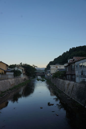 夕方には誰もいなくなる町・・・