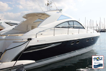 HOZ INSIDE MEMBER CLUB™ – Luxuriöse Motoryacht im Hafen, exklusive Skipper-Erlebnisse für Mitglieder