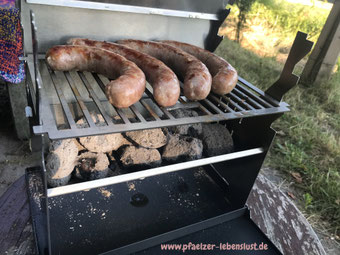 FENNEK GRILL, Tablet Grill, Laptop Grill, Holzkohle Grill, Outdoor Grill, Mobiler Grill, Camping Grill, Picknick Grill, Notebook Grill, Grill to go 