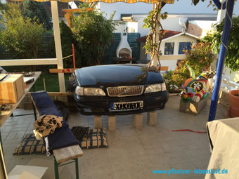 Volvo V 70 Auto Front Motorhaube Schnauze abschneiden als Gartendeko