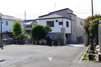 ⑤法伝寺裏門側の駐車場(16:00~)