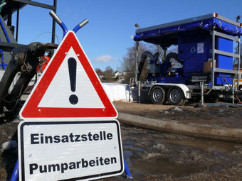 Einsatzstelle Pumparbeiten THW