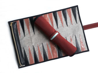 Reisespiel Backgammon to go Schachbrettmuster rot schwarz