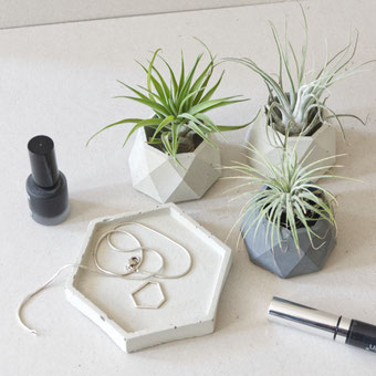 Geometric Decor Made From Concrete By PASiNGA