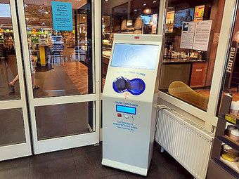 PUSULA Handdesinfektionsgerät im EDEKA Markt , Vertrieb Chris van der Elv