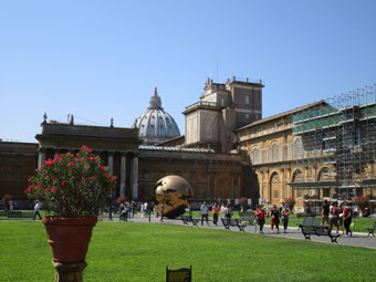 Cortile della Pigna, Sfera di A. Pomodoro (Musei Vaticani)