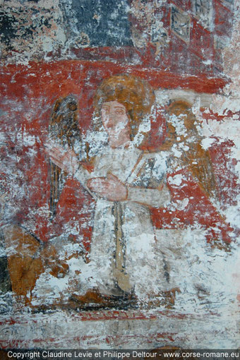 Muracciole - Chapelle Santa Maria d'Arca - L'ange symbolisant Matthieu - Cliché Philippe Deltour/Claudine Levie -  corse-romane.eu
