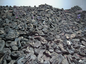 Chaussures prises aux déportés. Musée d’Auschwitz  © Marie Berthod