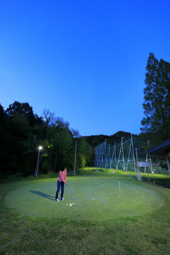 LEDライトで、夜でもアプローチ