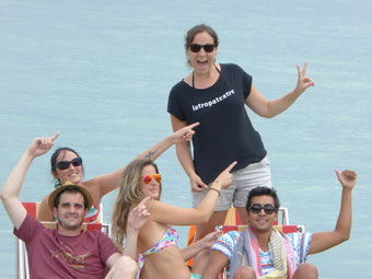 La Laia, en Pau, l'Anna i en Ferran (no hi surt però hi és, jejeejej) al llac d'Annecy a França!