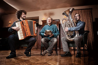TRIO: DKM (Dovc / Krmac / Mureskic) "BARAKA"