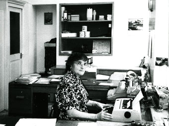 In der Buchhaltung der Pfenninger Immobilien im Giessen, 1992.